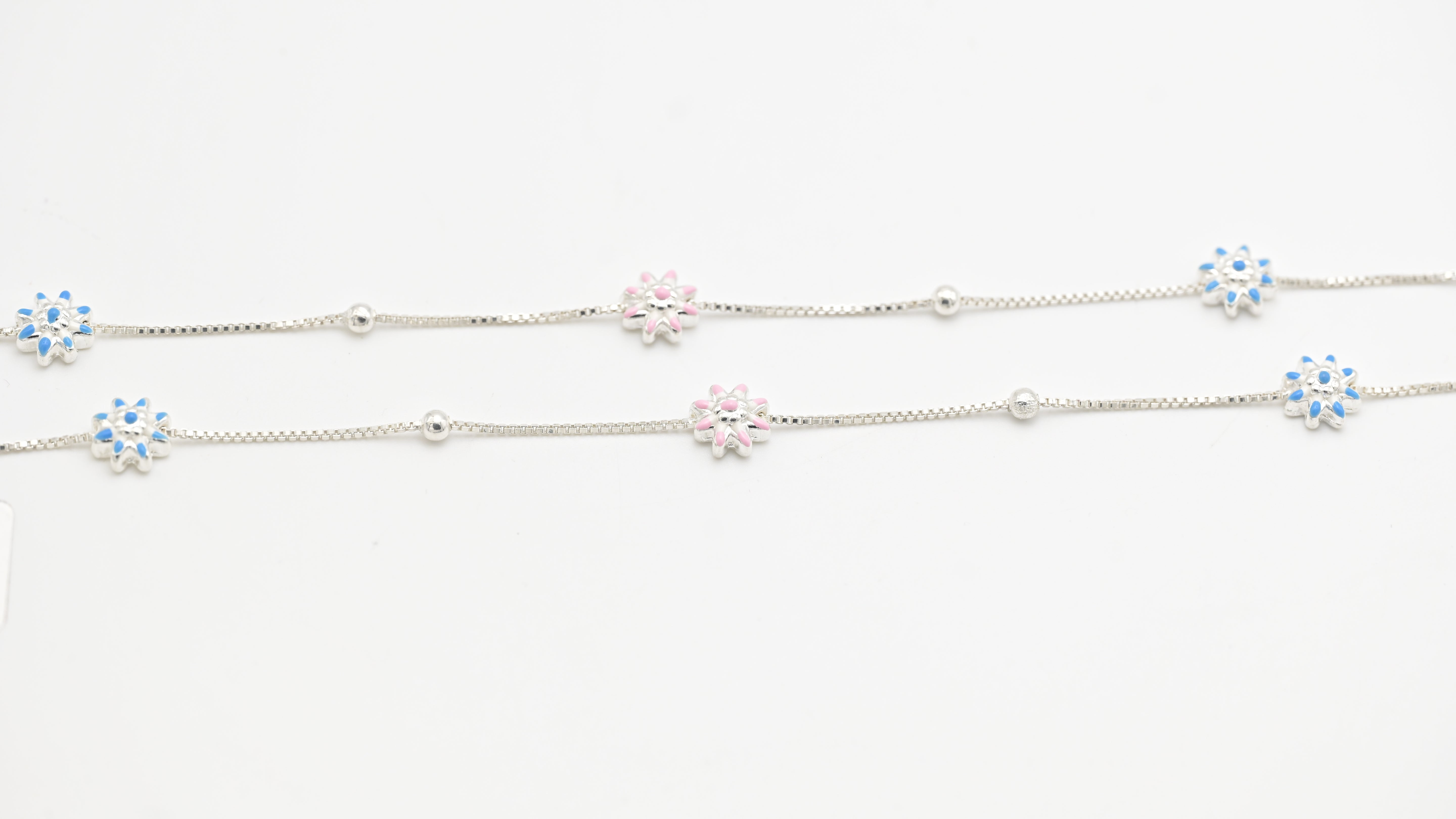 Women Dual-Tone Floral Anklet