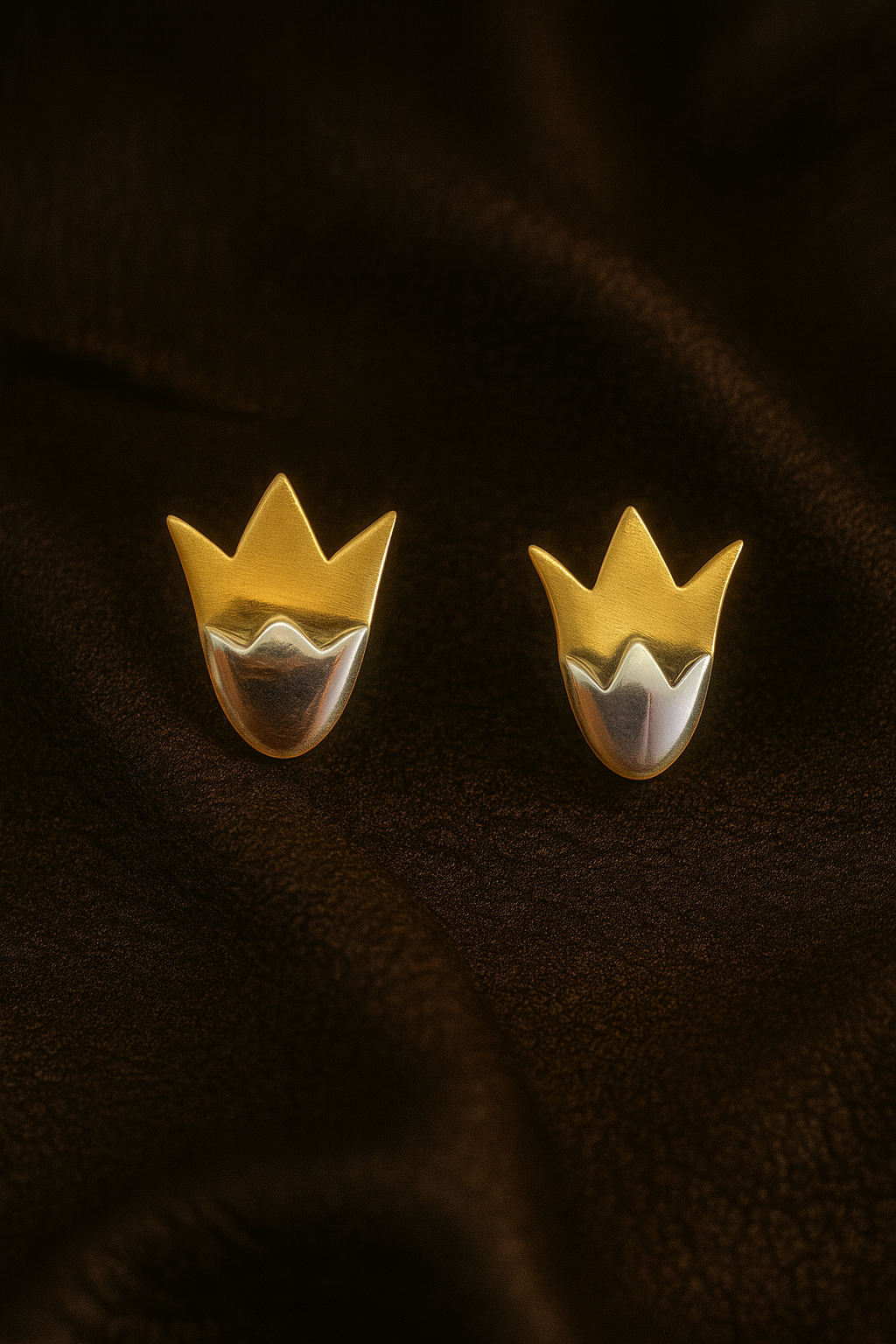 Dual-Tone Tulip Petal Stud Earrings